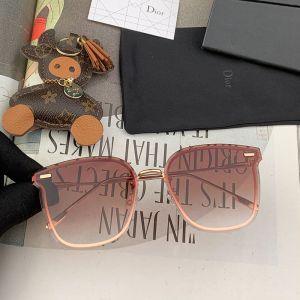 Dior D4170 Square Sunglasses In Brown