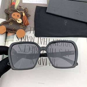 Dior D7732 Square Sunglasses In Black